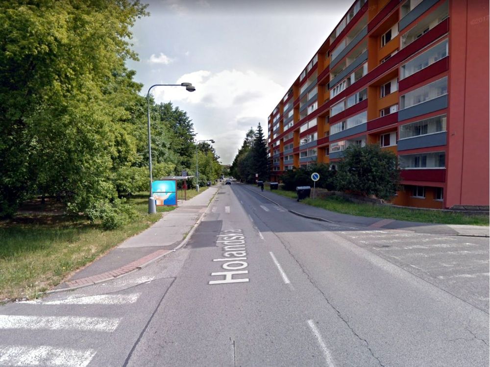 Holandská ulice, Kladno, Holandská ul. - jeden bok obosutranně